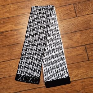 XOXO NWOT Women's black and white winter scarf rhinestone beaded